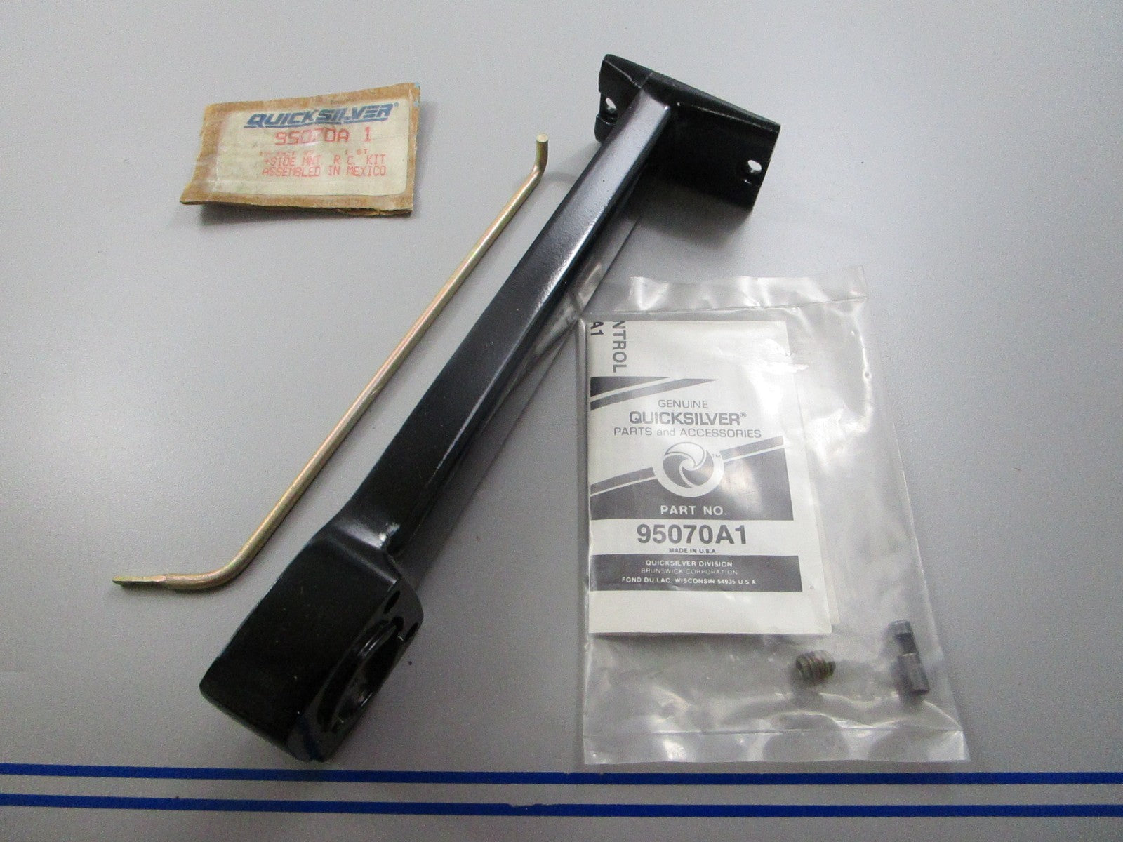 *NEW OEM* 0810 Mercury Quicksilver Control Handle Kit 95070A1