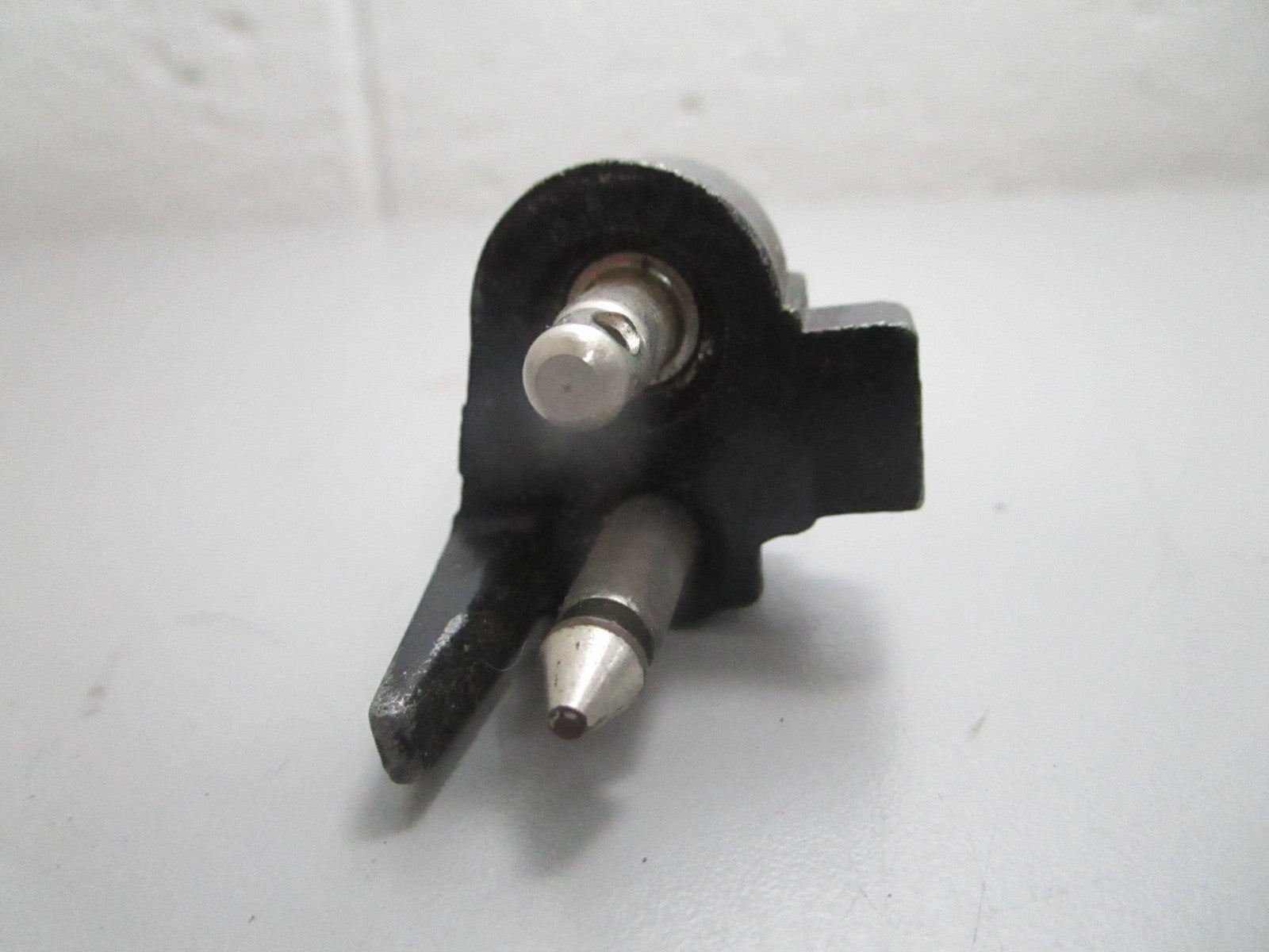 *NEW OEM* 0820 OMC Johnson Evinrude Fuel Connector Assy 438793 0438793