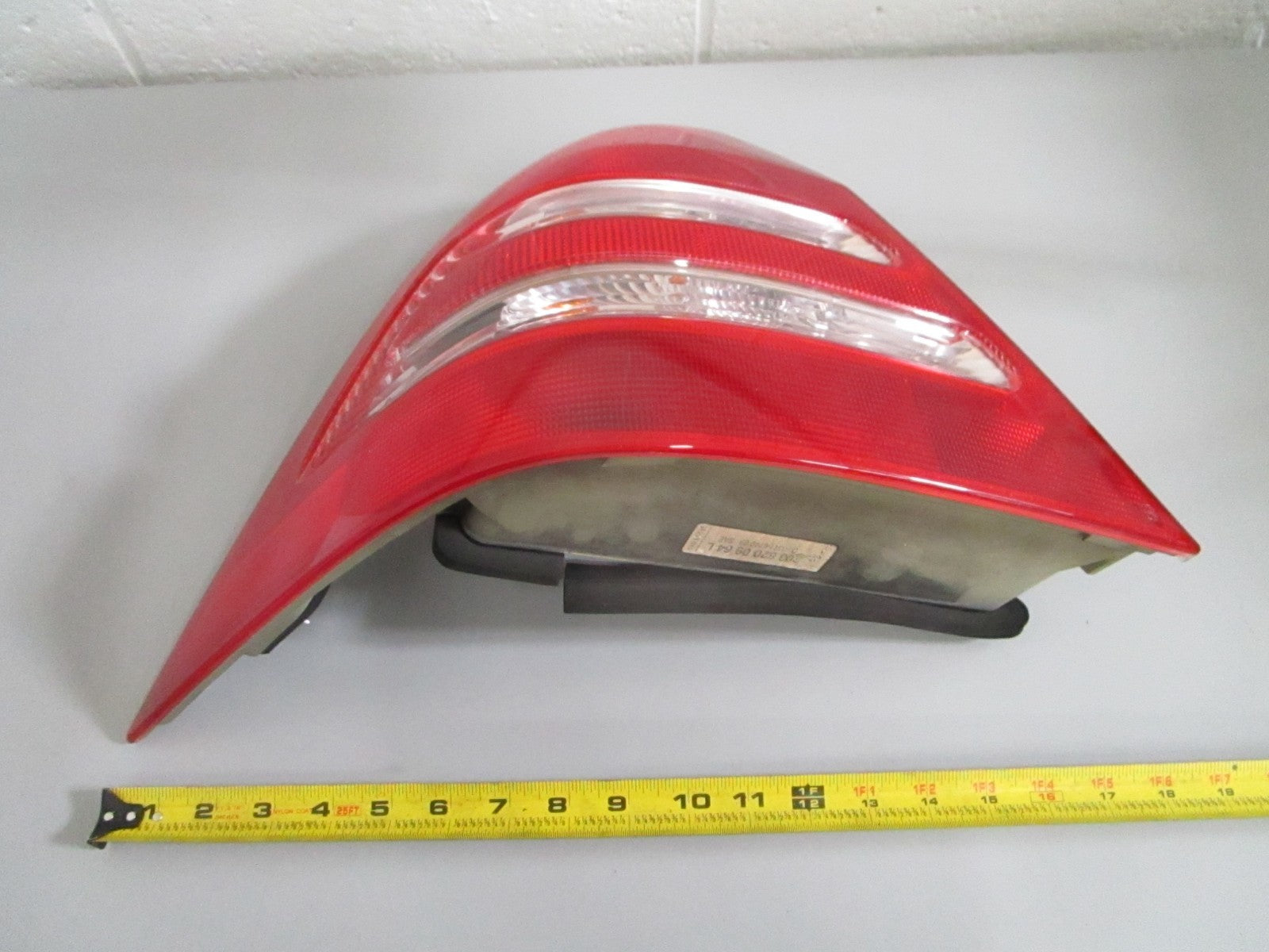 NEW OEM 2038200964 Mercedes-Benz ULO Left Tail Light 0820