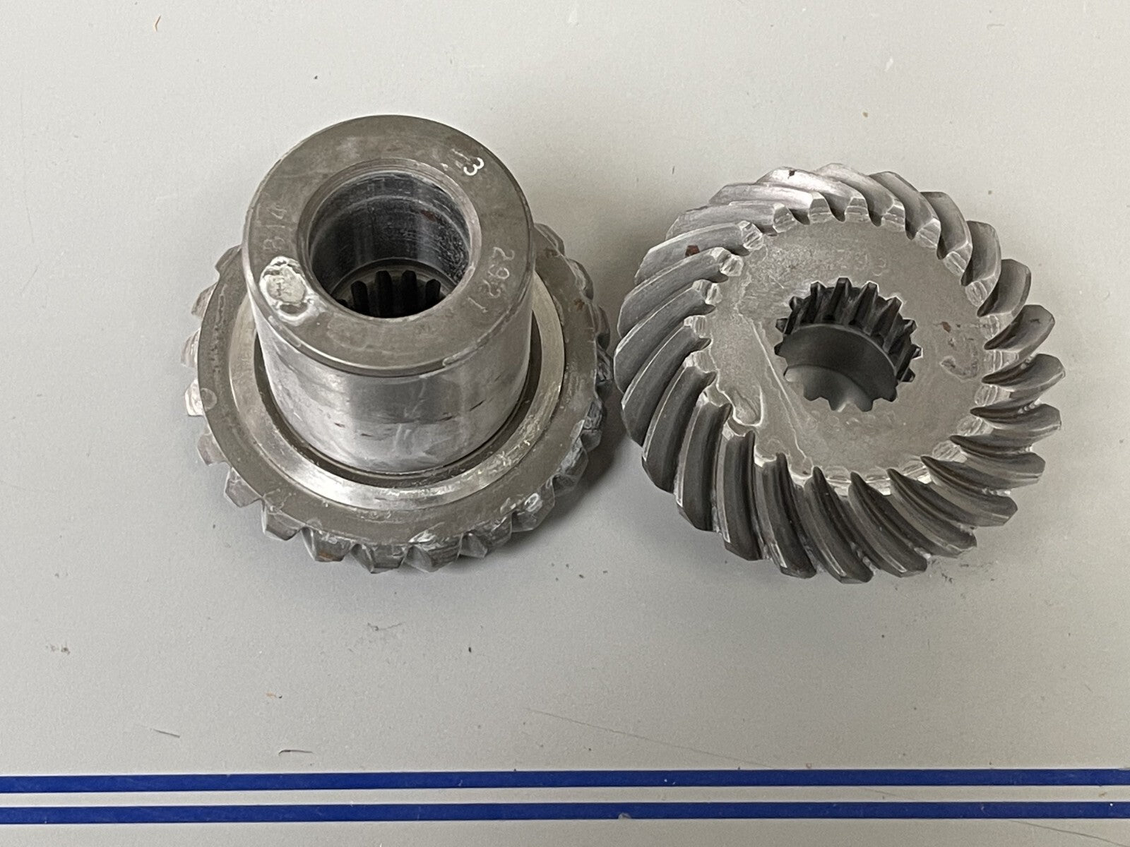 *NEW* 0670 Mercury Quicksilver Gear Assembly 43-45569A2 43 45569A2