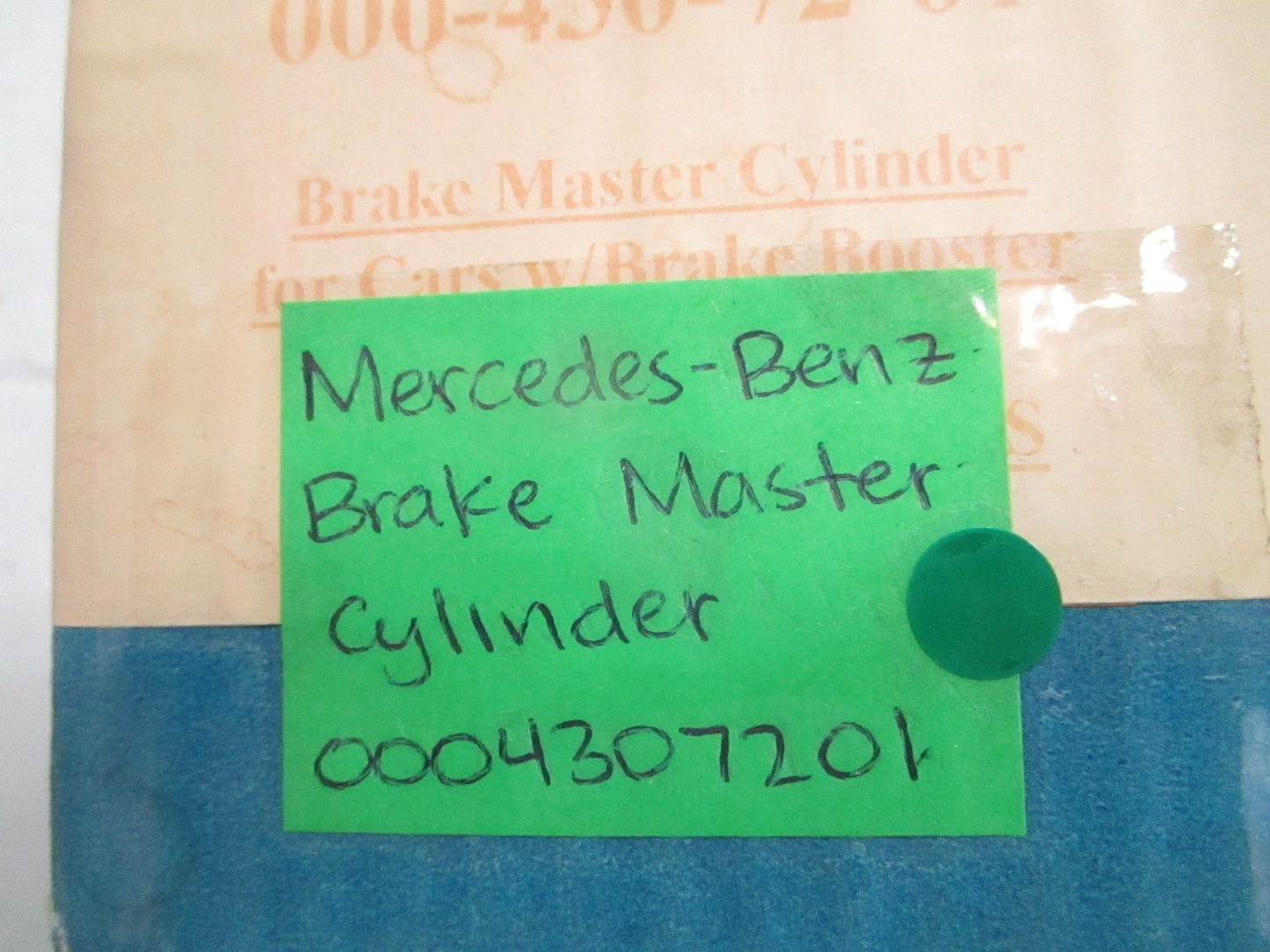 NEW OEM 0004307201 Mercedes-Benz Brake Master Cylinder 0820
