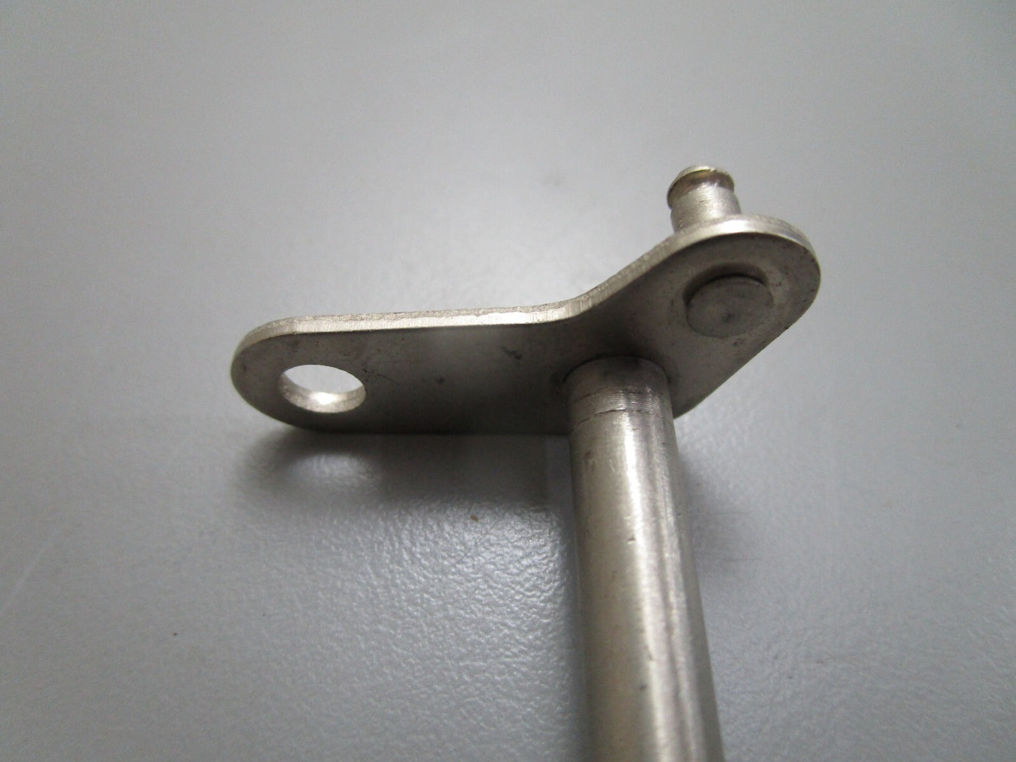 *NEW OEM* 0820 OMC Johnson Evinrude Chole Shaft 387838 0387838