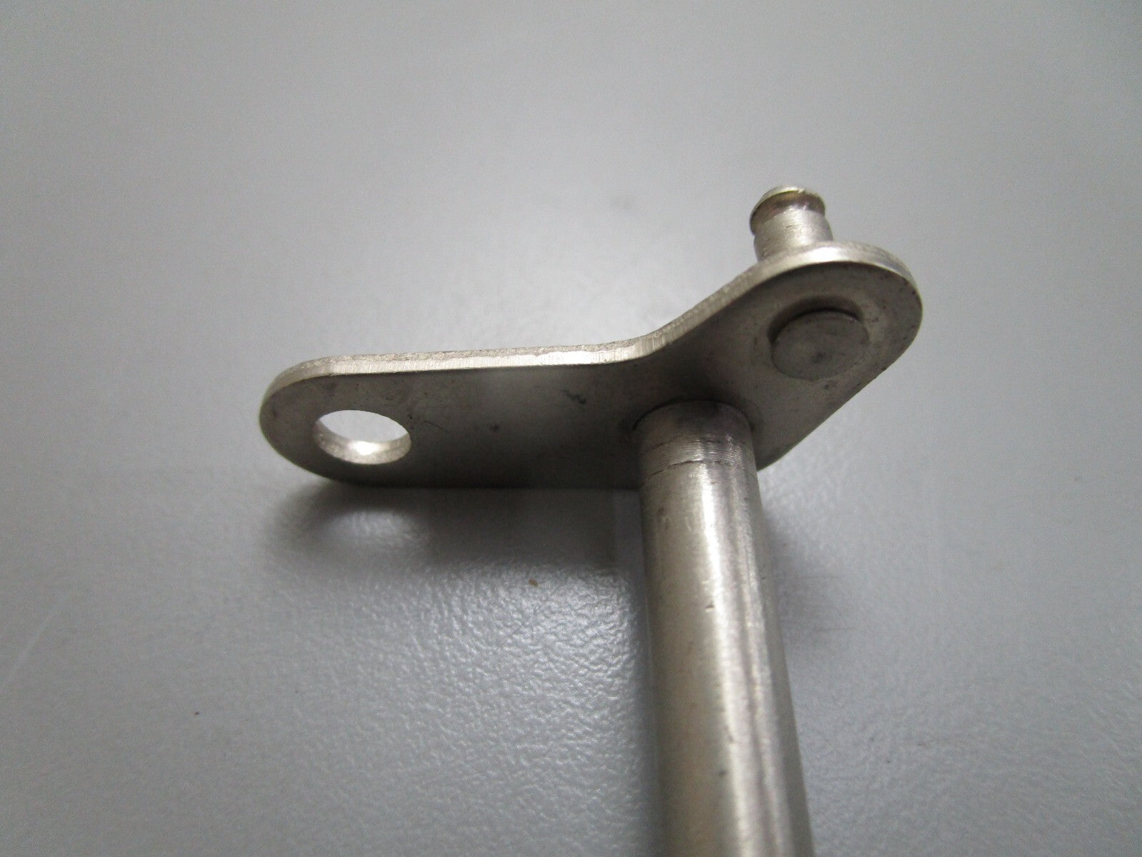 *NEW OEM* 0820 OMC Johnson Evinrude Chole Shaft 387838 0387838