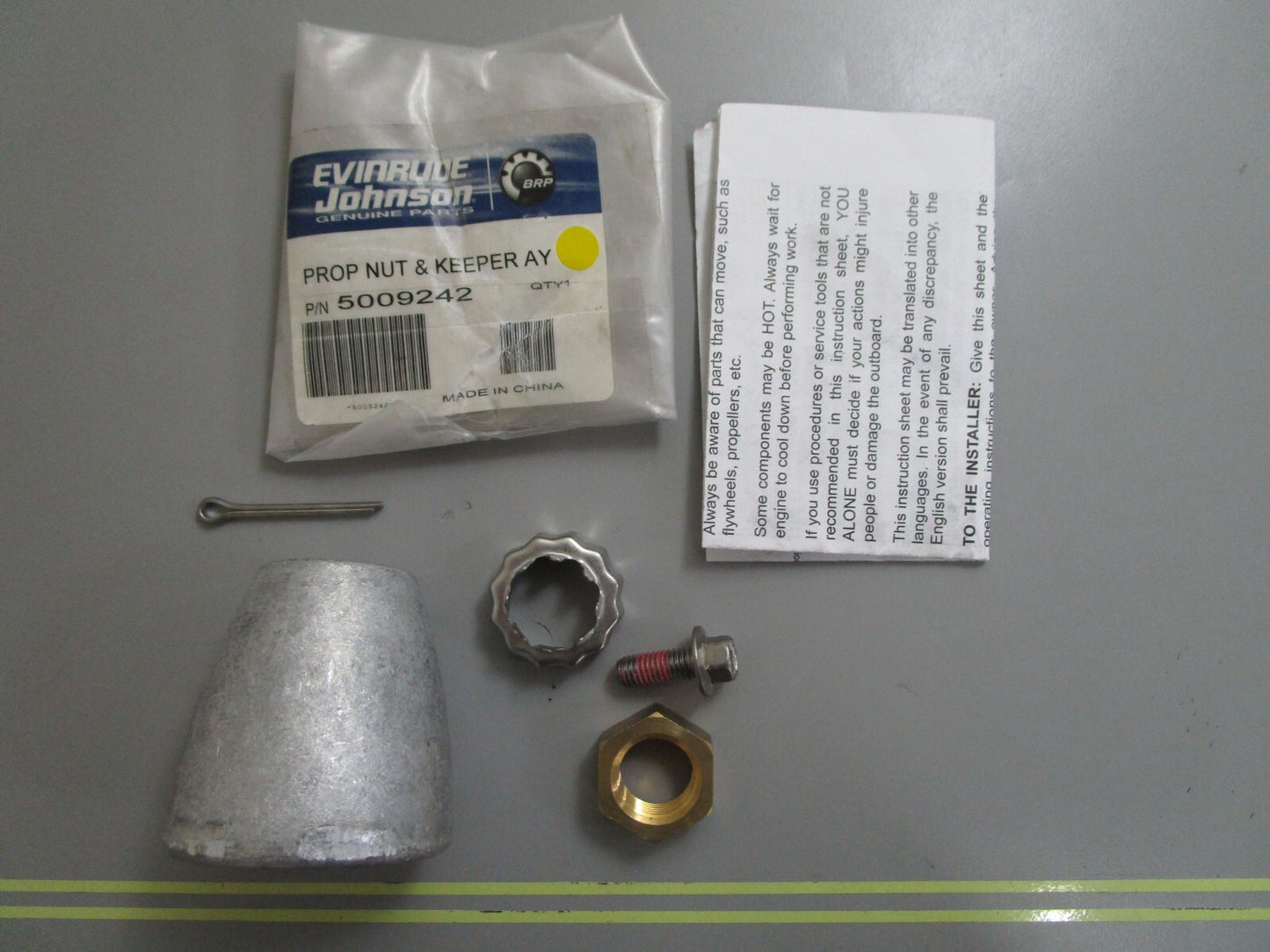 *NEW OEM* 0770 OMC Johnson Evinrude Prop Nut & Keeper Assembly 5009242 05009242