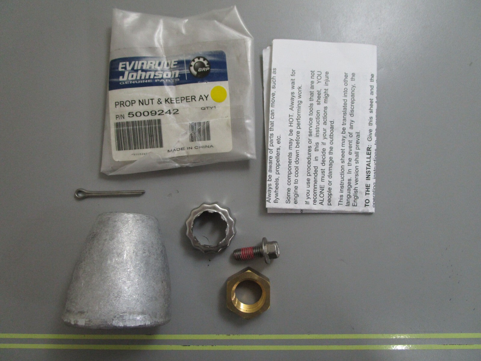 *NEW OEM* 0770 OMC Johnson Evinrude Prop Nut & Keeper Assembly 5009242 05009242