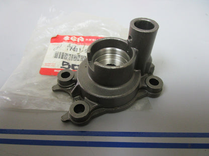 *NEW OEM* 0810 Suzuki Water Pump Case 17411-98611