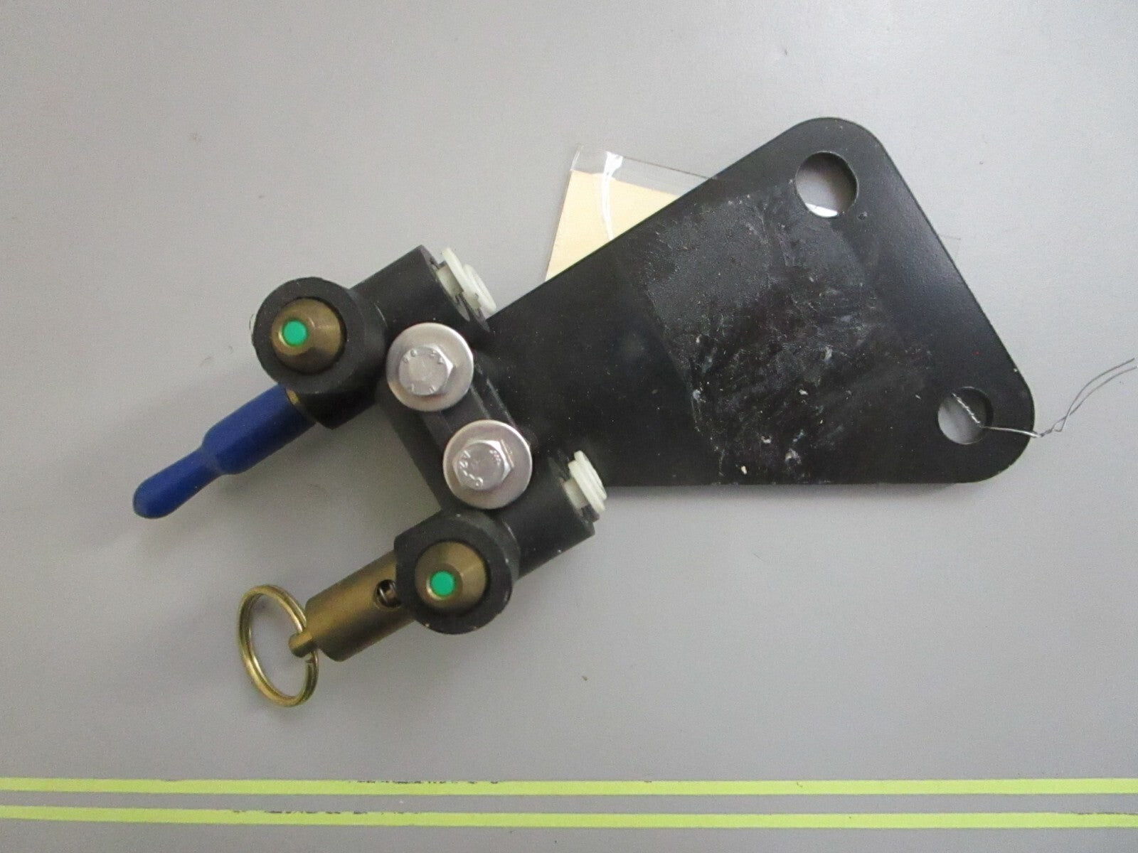 *NEW OEM* 0820 Mercury Quicksilver Air Valve Ay 862969A2