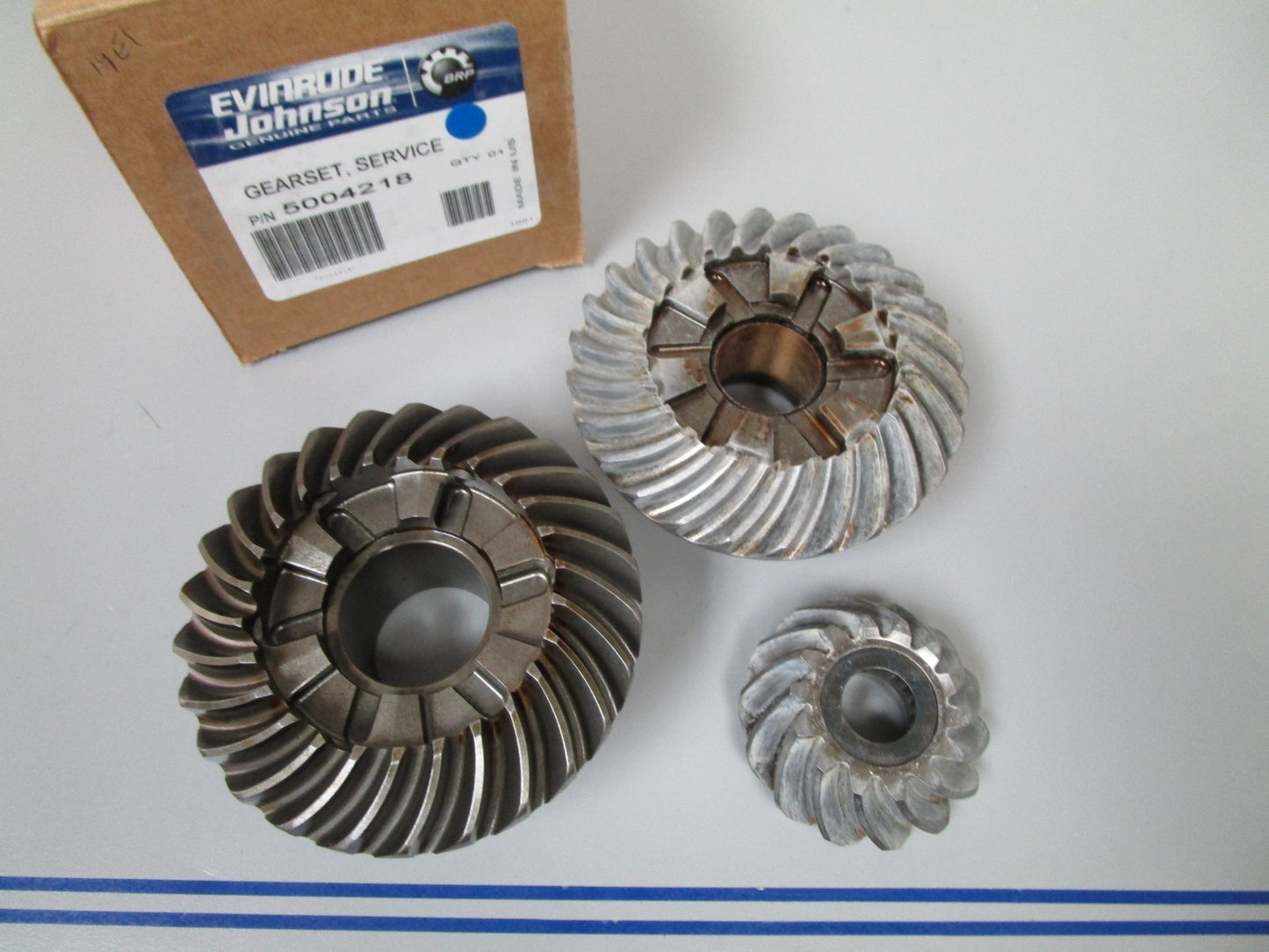 *NEW OEM* 0720 OMC Johnson Evinrude Gear & Pinion Set 5004218
