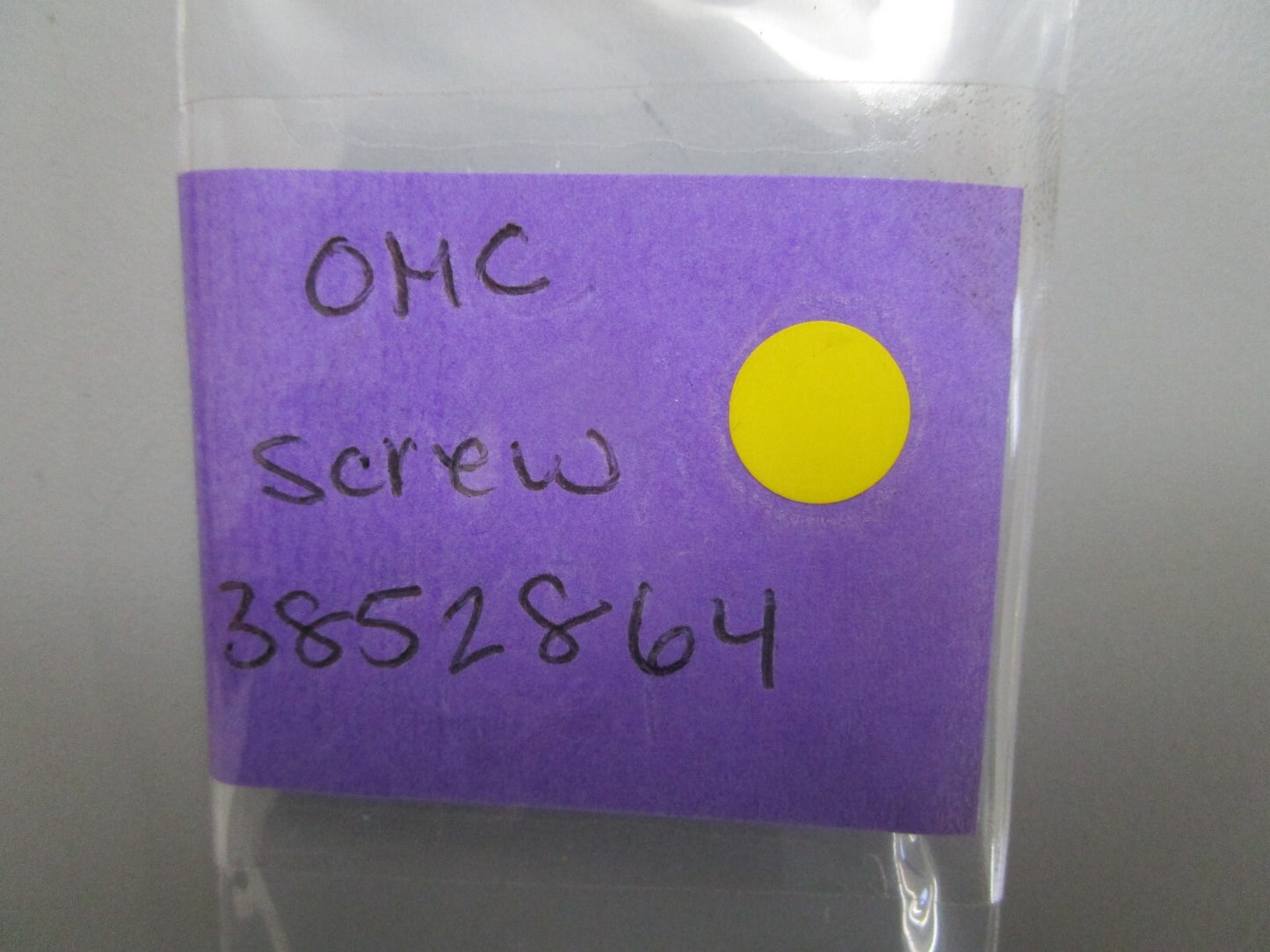 *NEW OEM* (LOT OF 2) 0810 OMC Johnson Evinrude Screw 3852864