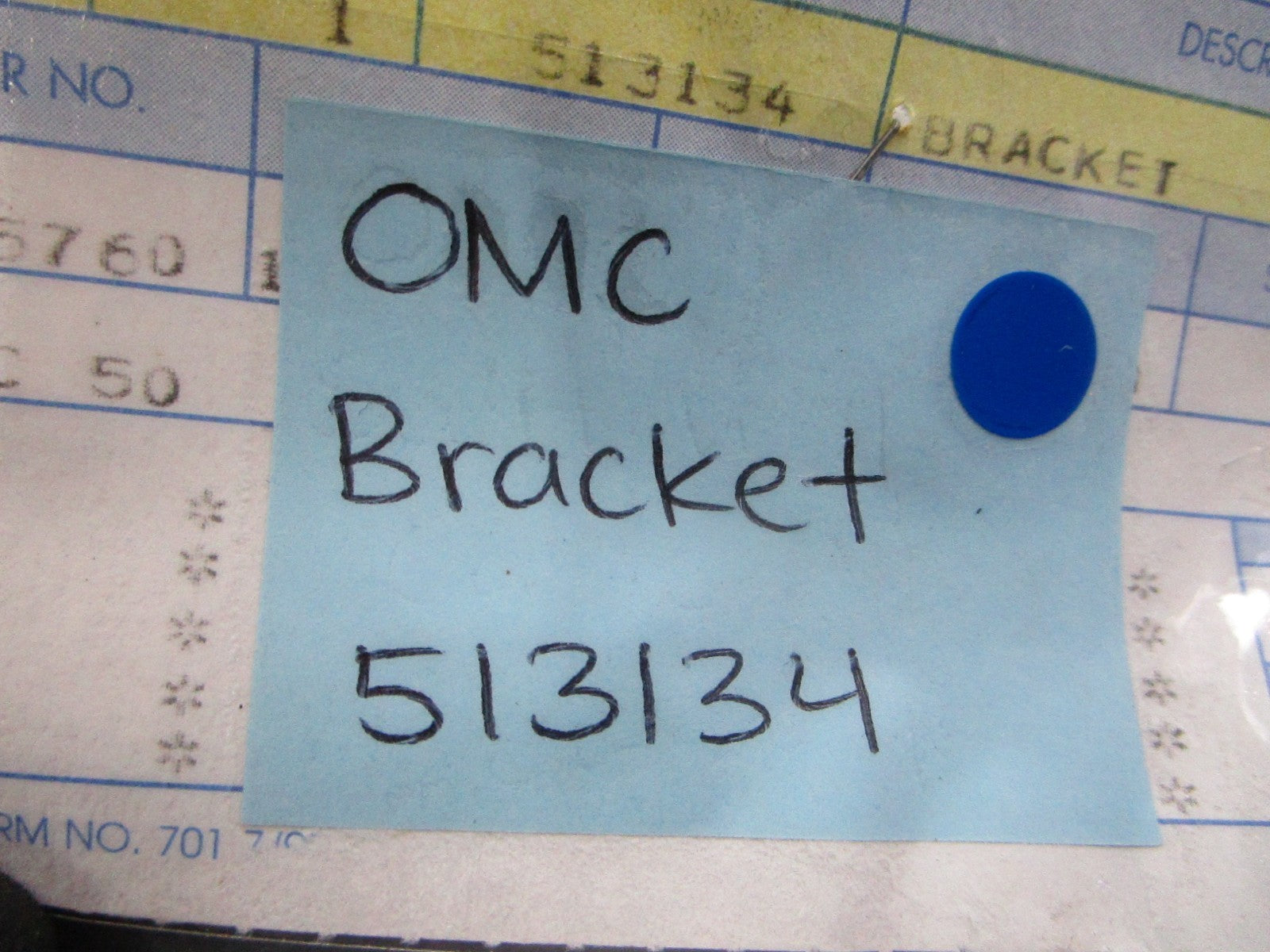 *NEW OEM* 0810 OMC Johnson Evinrude Bracket 513134 0513134