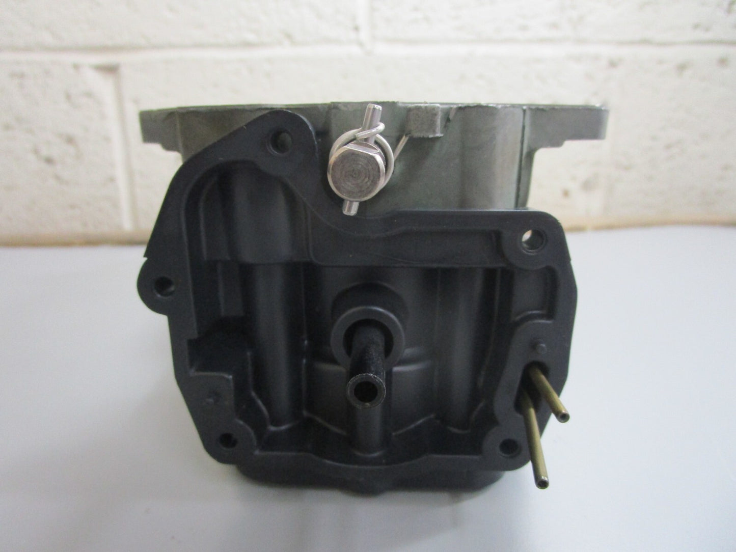 *NEW OEM* (LOT OF 2) 0820 OMC Johnson Evinrude Carburetor 398743 333525