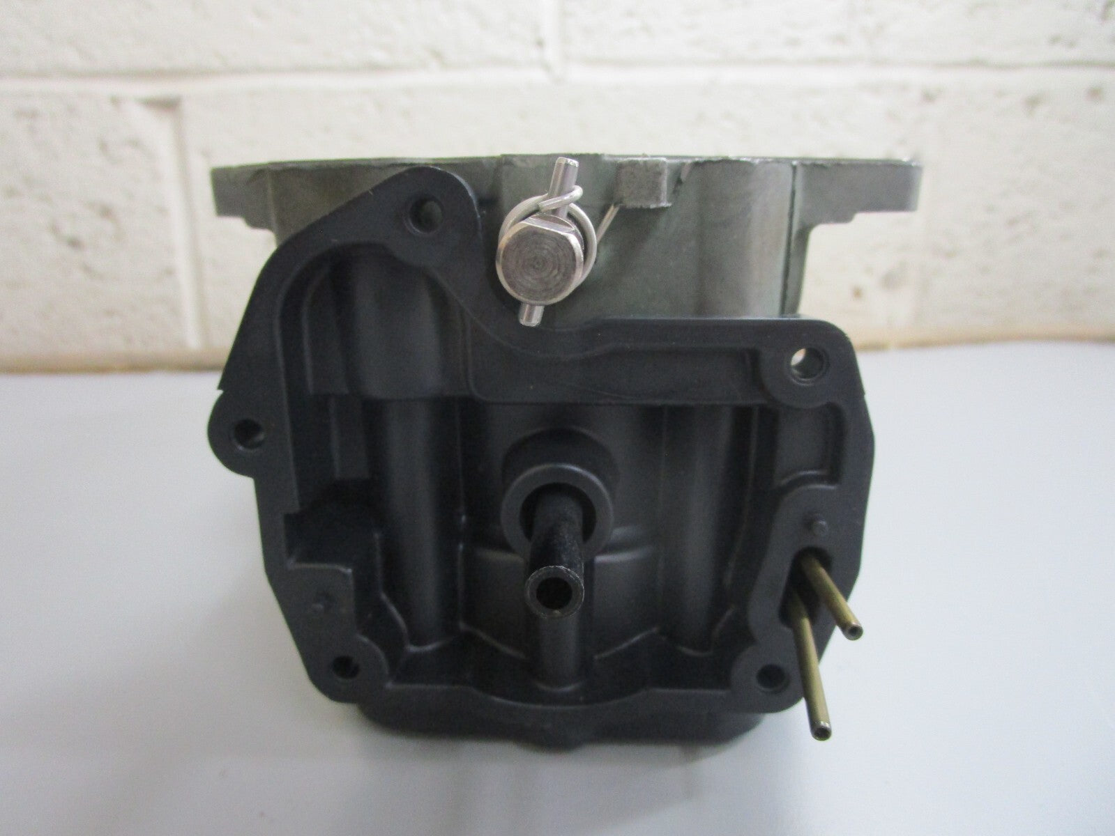 *NEW OEM* (LOT OF 2) 0820 OMC Johnson Evinrude Carburetor 398743 333525