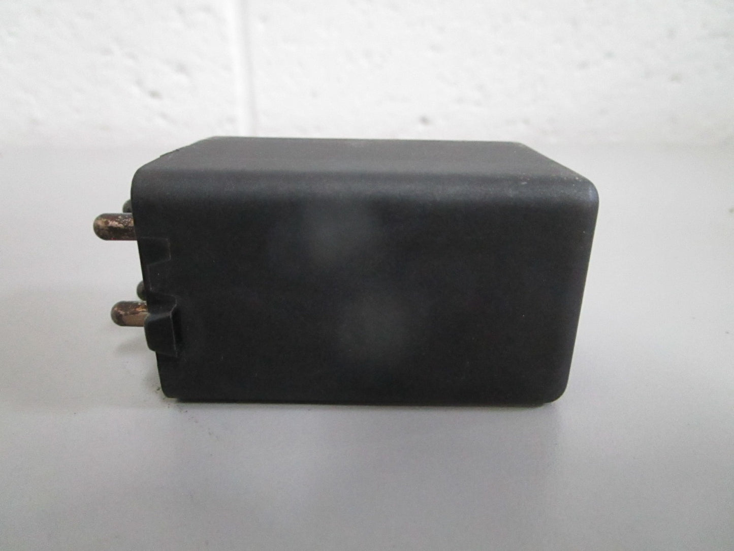 NEW OEM 0015450605 Mercedes-Benz Fuel Pump Relay 0820