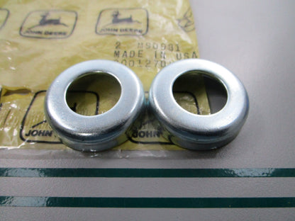 NEW OEM (LOT OF 2) M90981 John Deere Retainer 0810