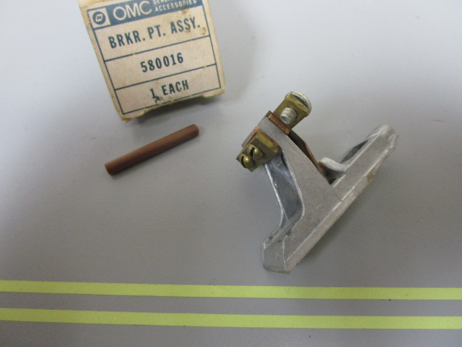 *NEW OEM* 0720 OMC Johnson Evinrude Breaker 580016 0580016