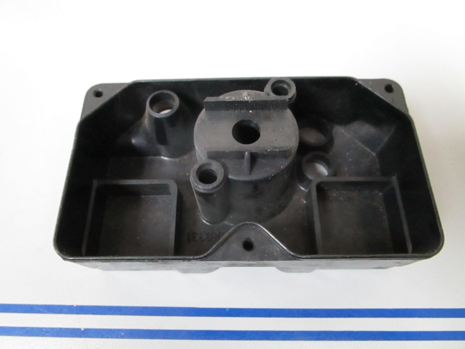 *NEW OEM* 0810 Volvo Penta Relay Housing 839331