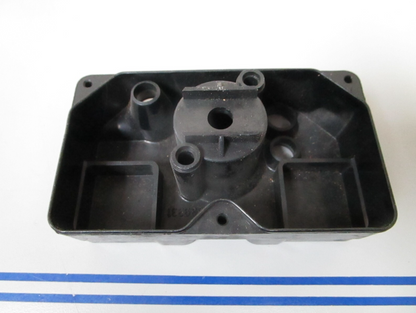 *NEW OEM* 0810 Volvo Penta Relay Housing 839331