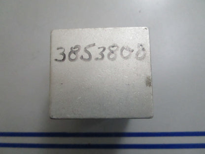 *NEW OEM* 0820 OMC Johnson Evinrude Anchor & Bushing 3853808
