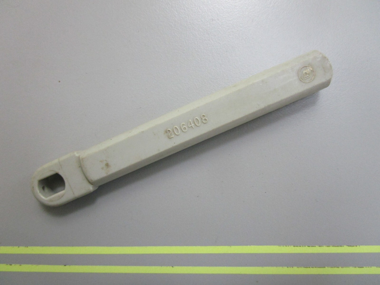 *NEW OEM* 0810 OMC Johnson Evinrude Control Housing Casing Guide 206408 0206408