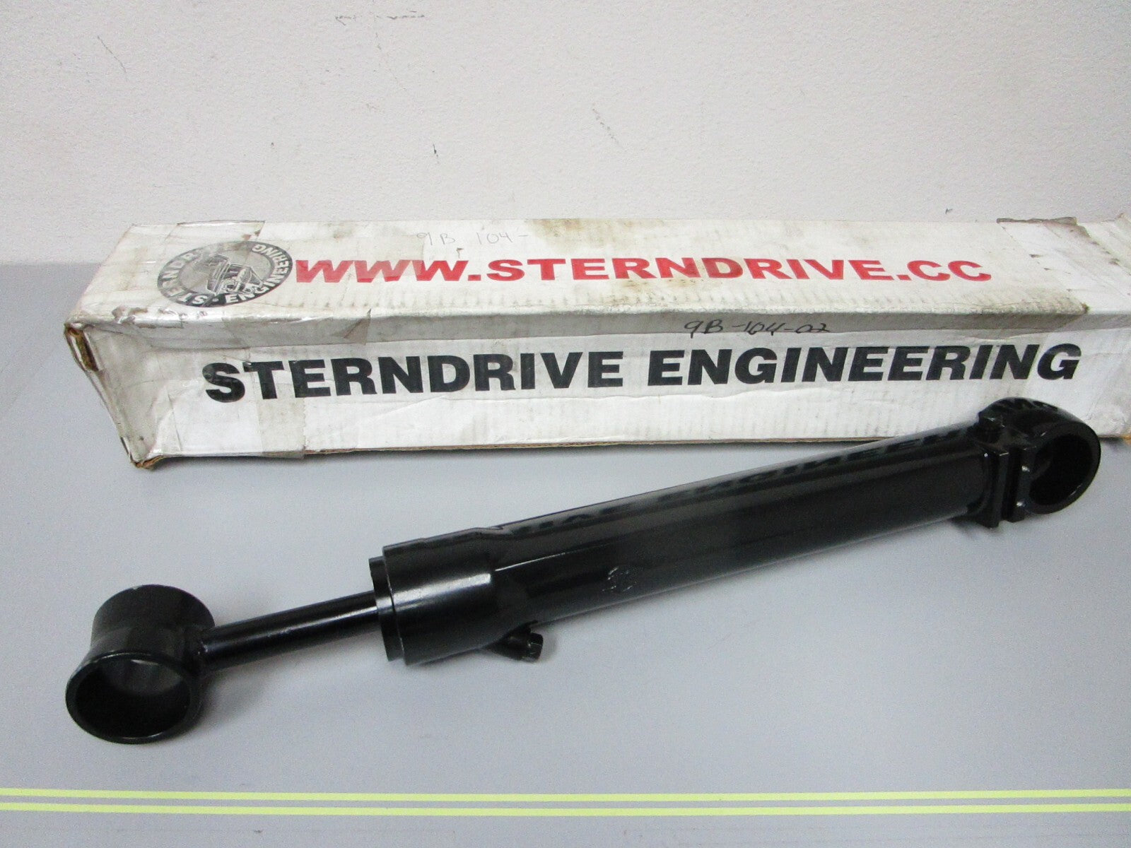*NEW* 0720 SEI Port Trim Cylinder Assembly 9B-104-02 Replaces: Mercury 98703A3