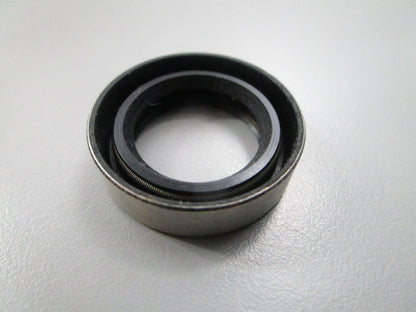 NEW OEM 309733 0309733 OMC Johnson Evinrude Crankshaft Seal 0810