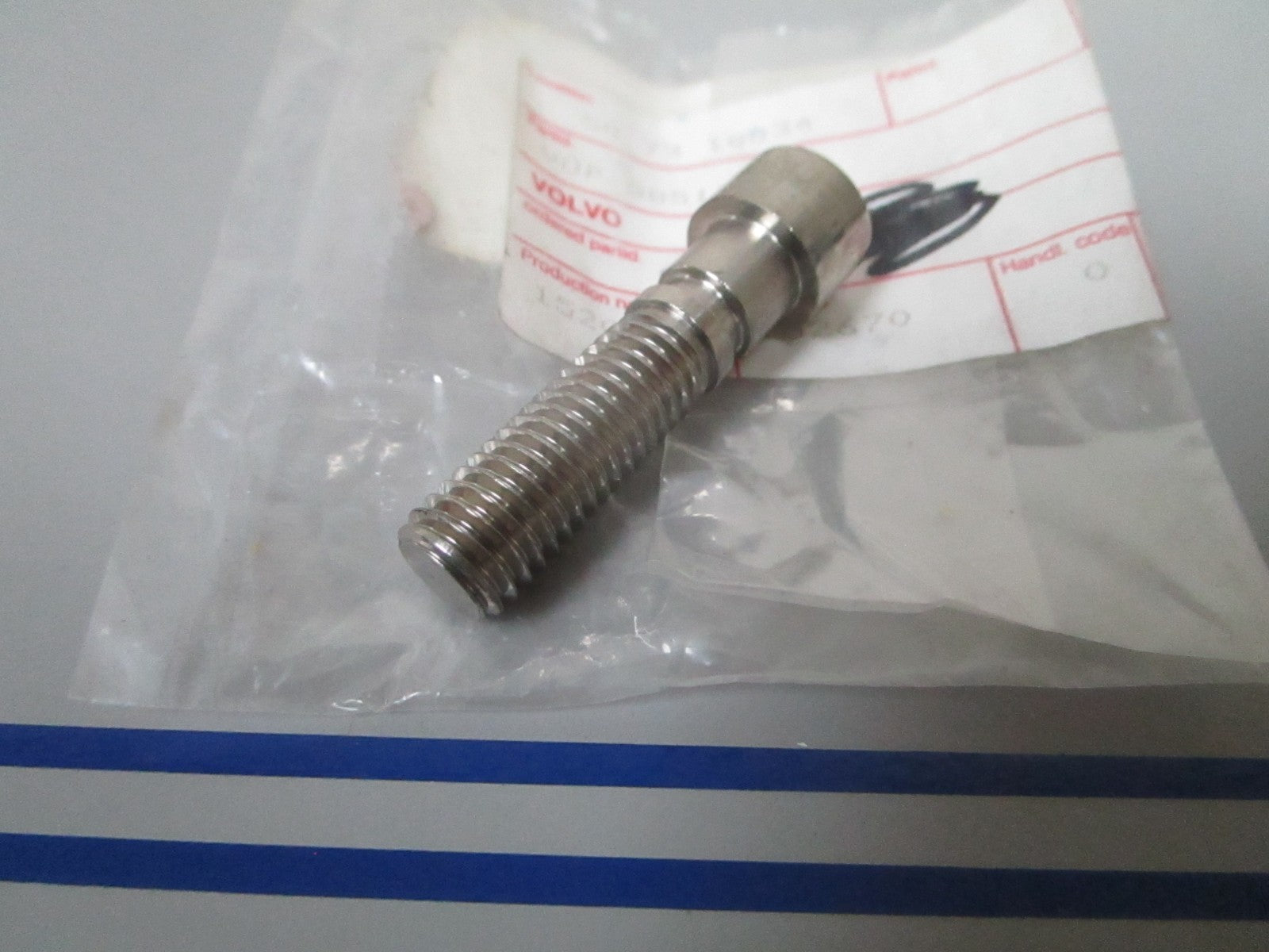 NEW OEM 3851329 Volvo Penta Drain Screw 0720