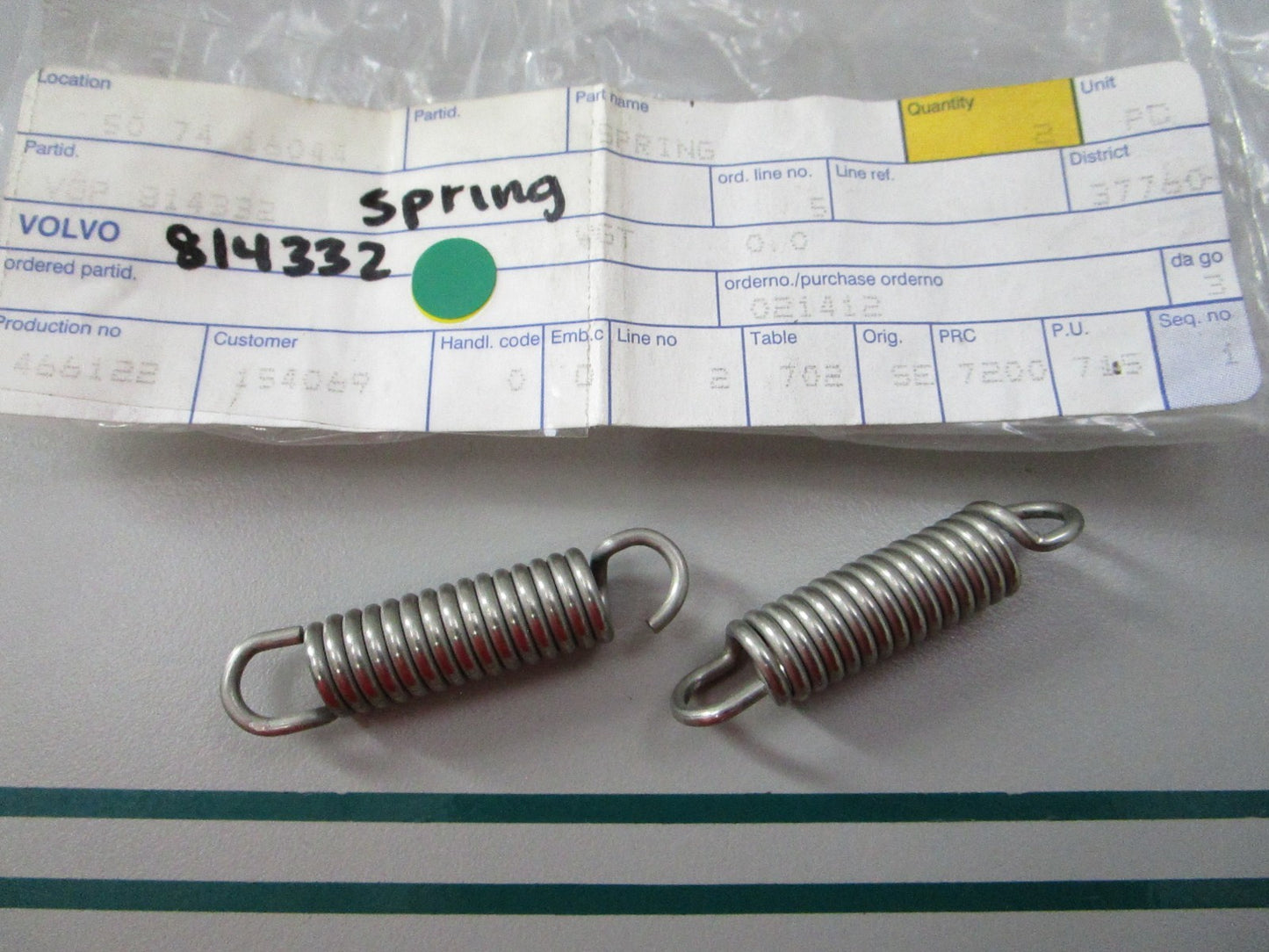 NEW OEM (LOT OF 2) 814332 Volvo Penta Spring 0810
