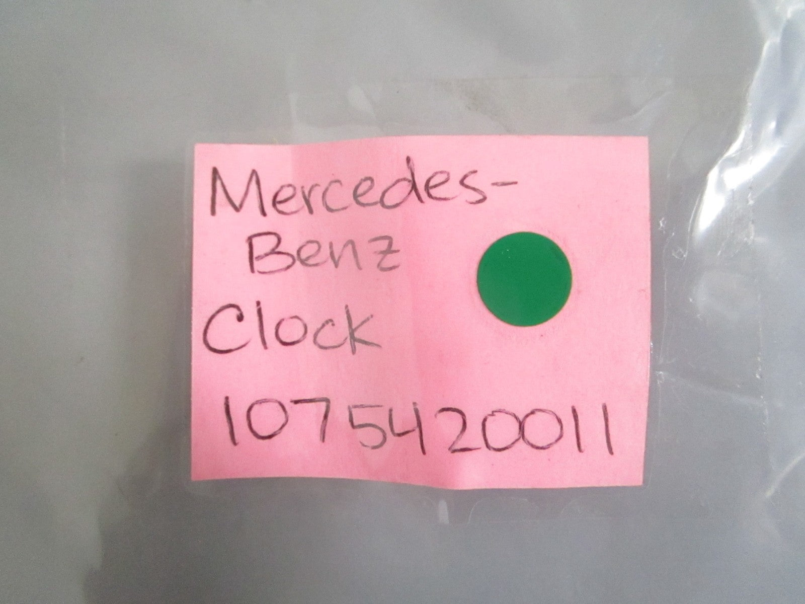 NEW OEM 1075420011 Mercedes-Benz Clock 0820