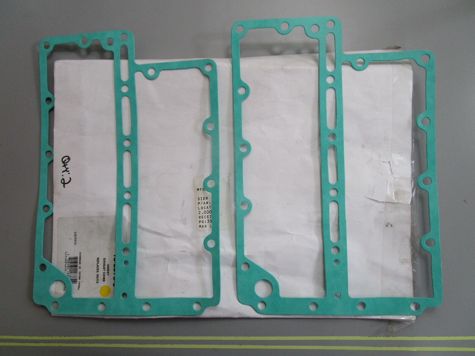 *NEW* (LOT OF 2) 0820 Sierra Gasket Exhaust Cover 18-2870-9 Replaces: 305176