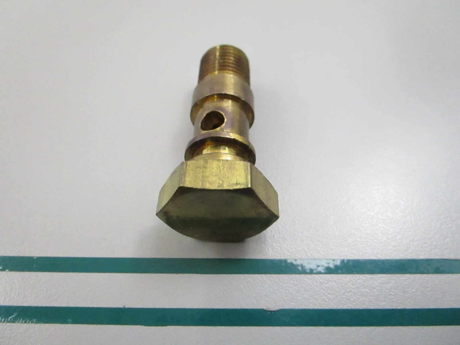 NEW OEM 913363 0913363 OMC Johnson Evinrude Oil Drain Retainer 0810