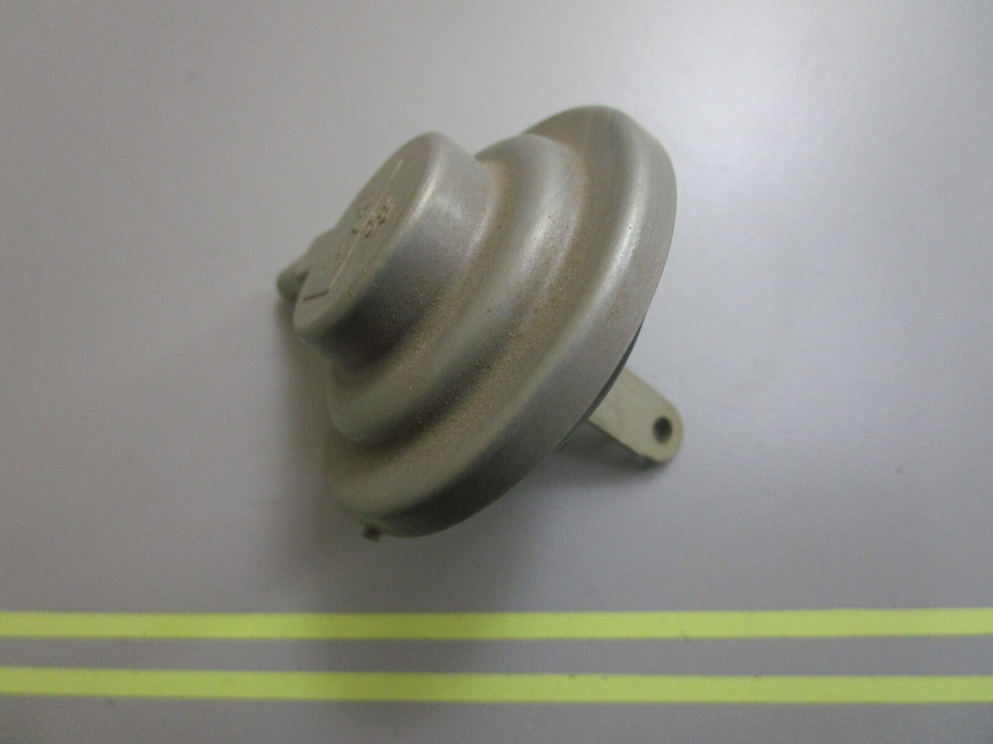 *NEW OEM* 0810 OMC Johnson Evinrude Vacuum Control 383916 0383916