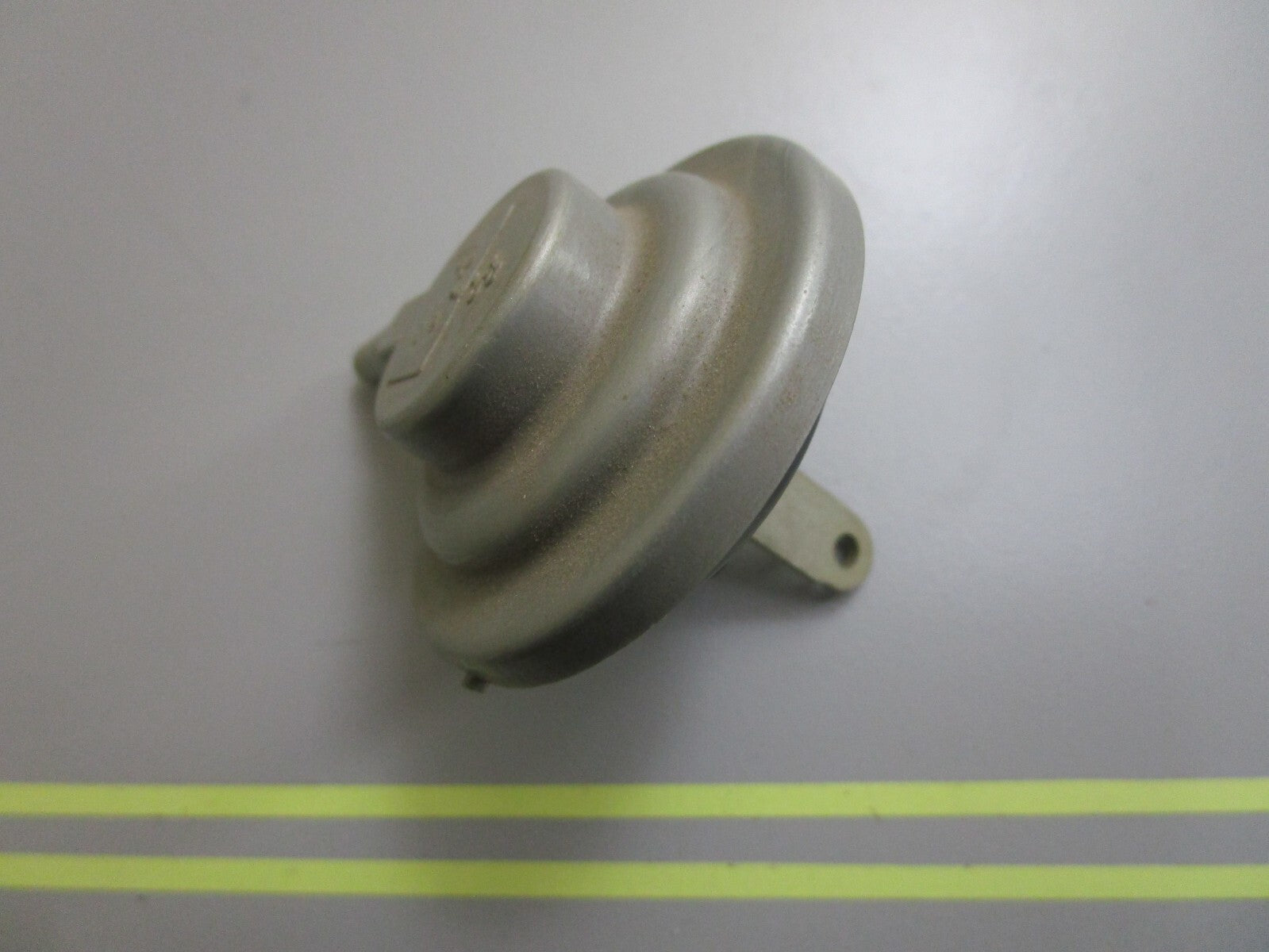 *NEW OEM* 0810 OMC Johnson Evinrude Vacuum Control 383916 0383916