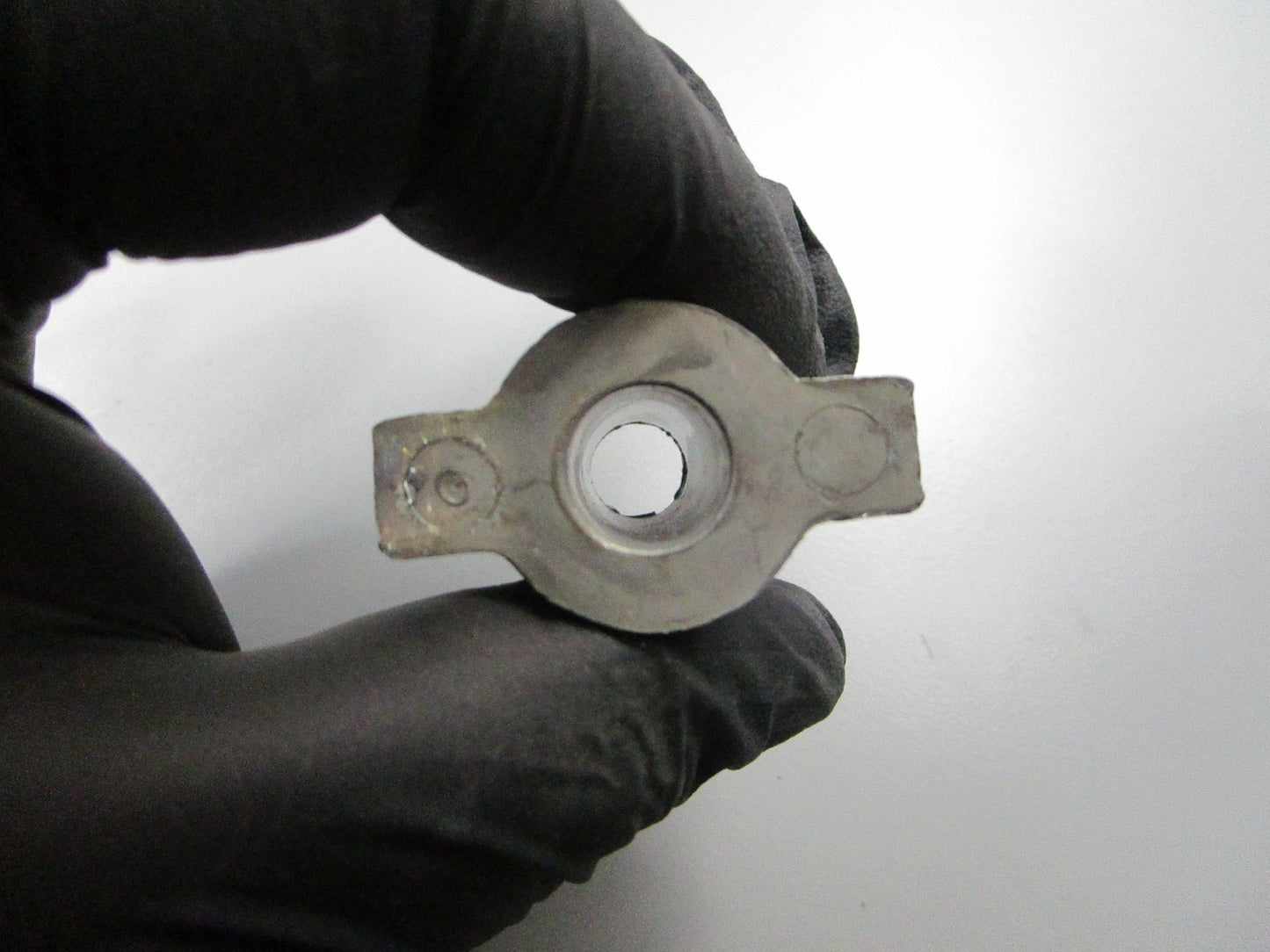 *NEW OEM* 0810 OMC Johnson Evinrude Upper Mount Retainer 340418 0340418