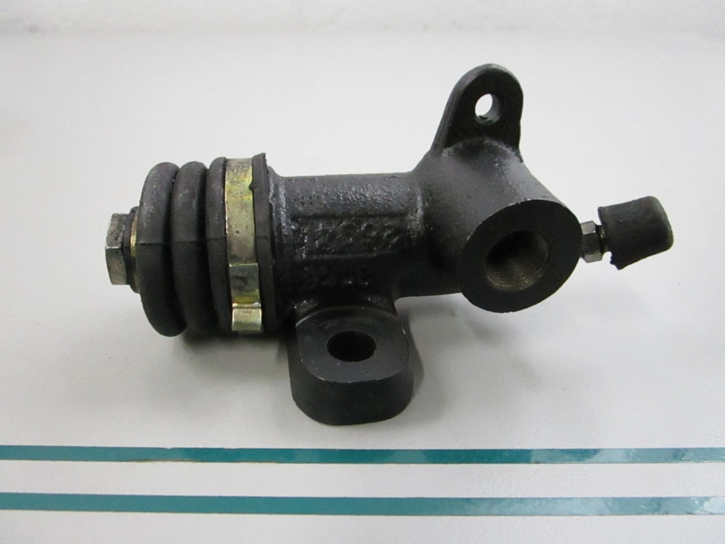 NEW OEM 0002950807 Mercedes-Benz Clutch Slave Cylinder 0810