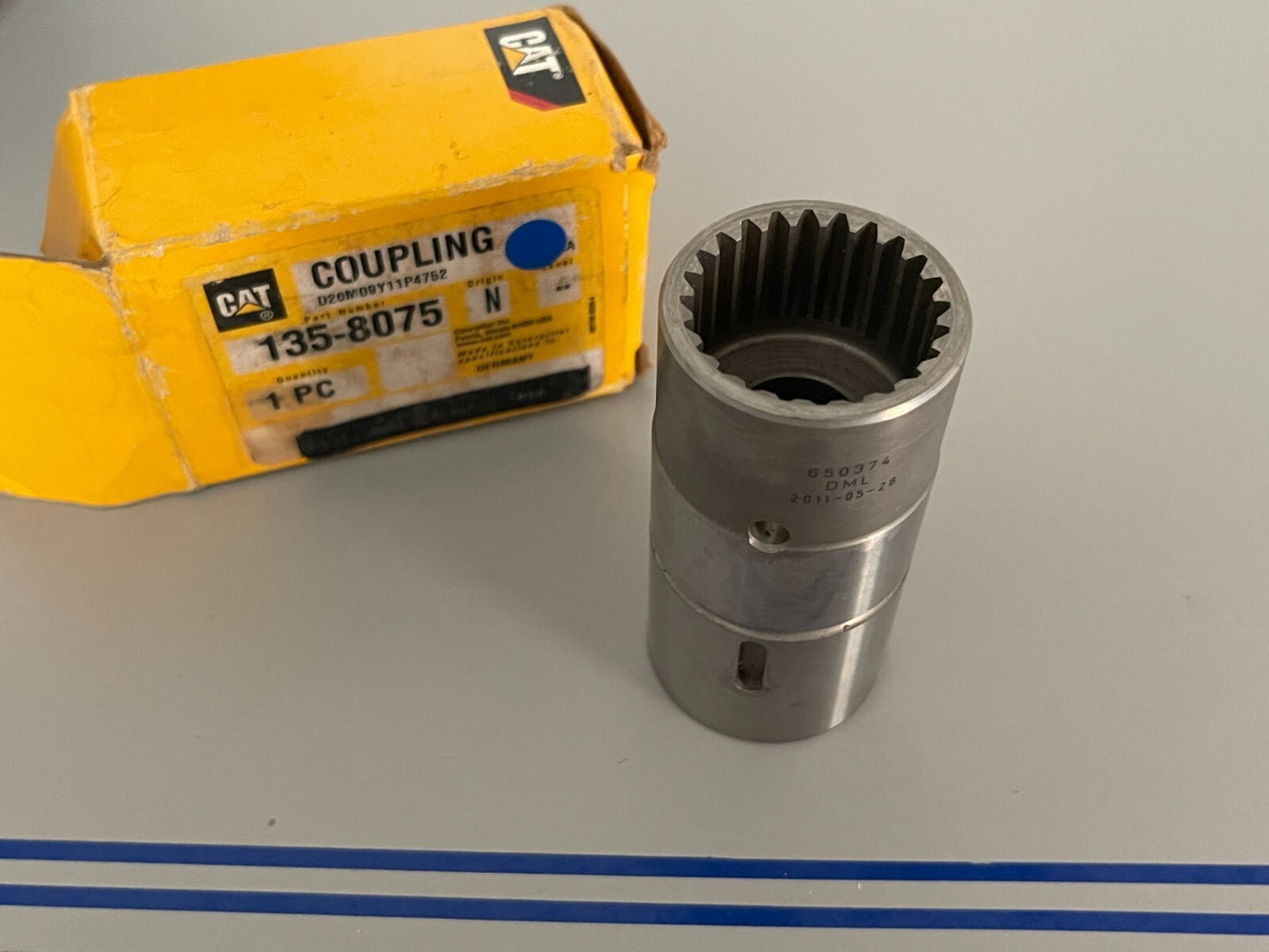 *NEW OEM* 0720 CAT Caterpillar Coupling 135-8075