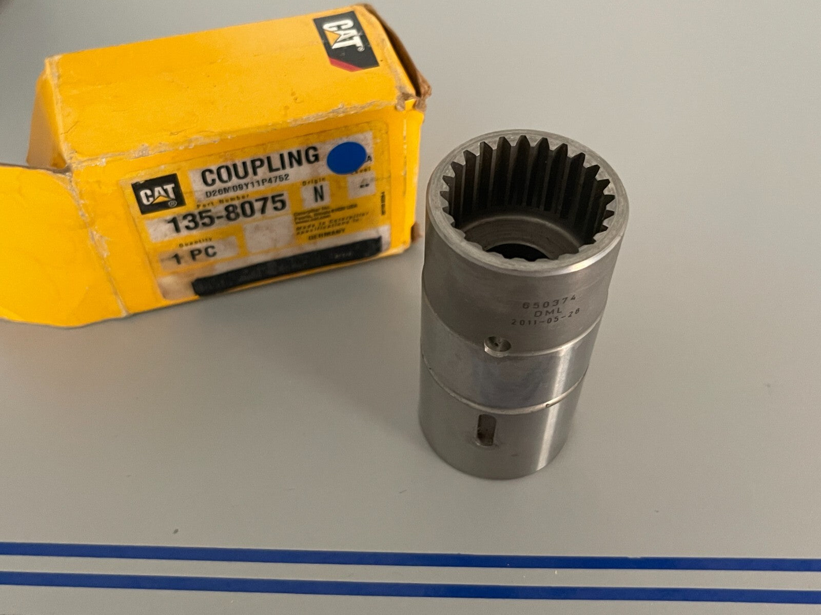 *NEW OEM* 0720 CAT Caterpillar Coupling 135-8075
