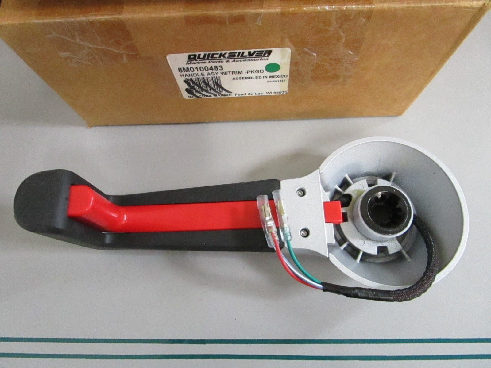 NEW OEM 8M0100483 Mercury Quicksilver Handle Assy 0820