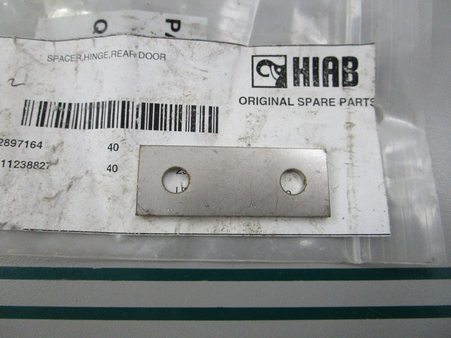 NEW OEM 509.100.0052 HIAB Rear Door Hinge Spacer 0810