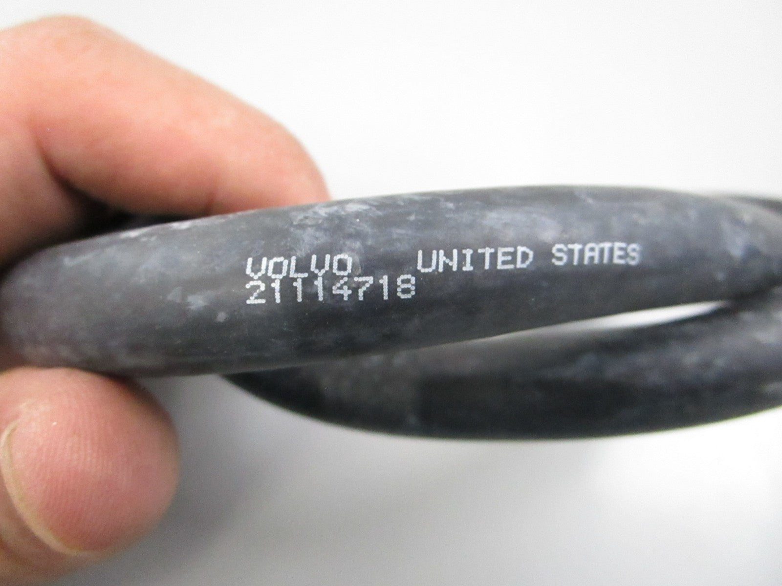 NEW OEM 21114718 Volvo Penta Hose 0810