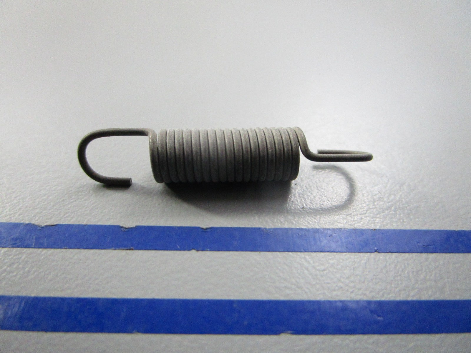 NEW OEM 303032 0303032 OMC Johnson Evinrude Spring 0810