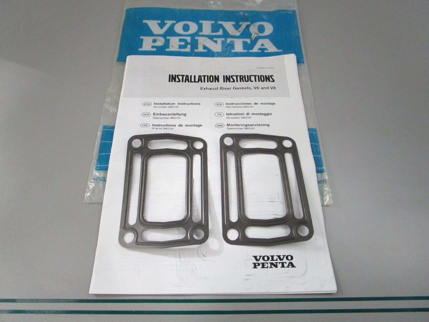 NEW OEM 3863191 Volvo Penta Gasket Kit 0810