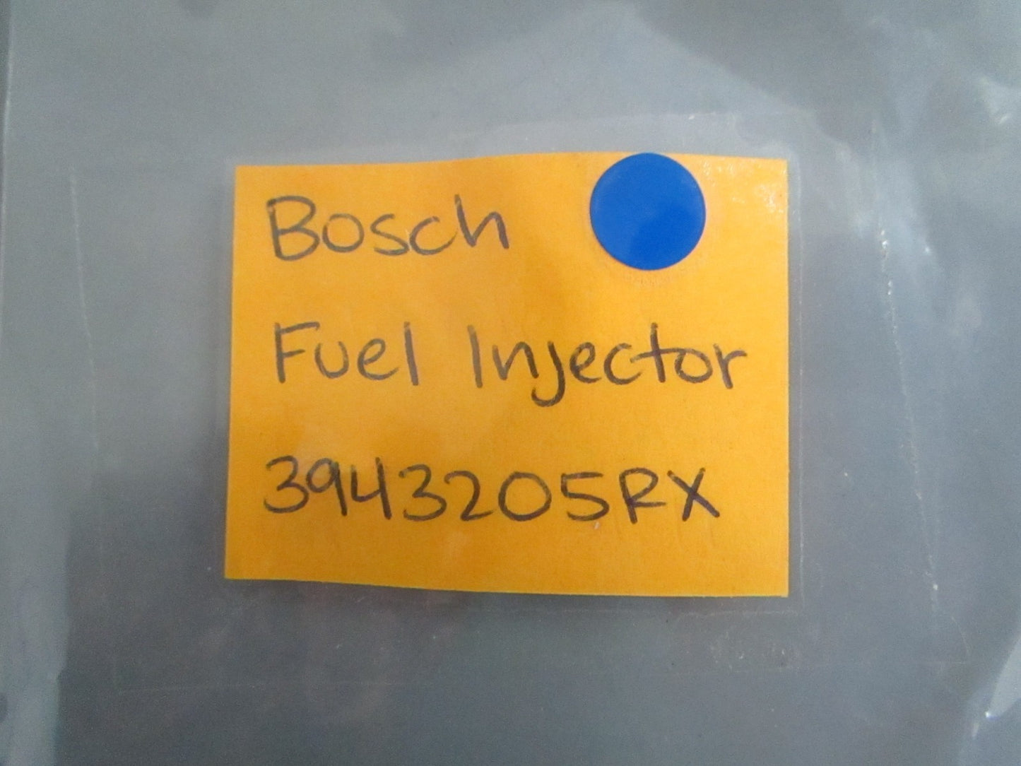 NEW OEM Bosch 3943205RX Reman Fuel Injector 0820