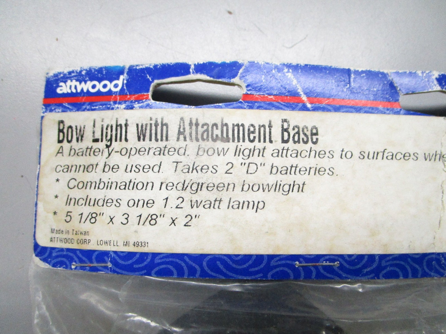 *NEW OEM* 0820 Attwood Bow Light w/ Attachment Base 6327-5