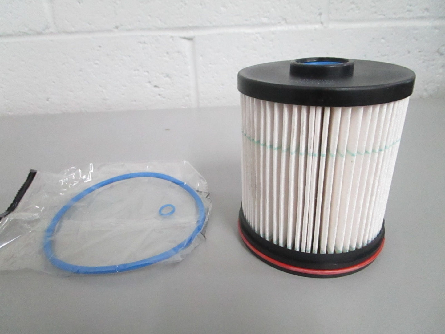 NEW OEM WF10451 Wix Fuel Filter 0820