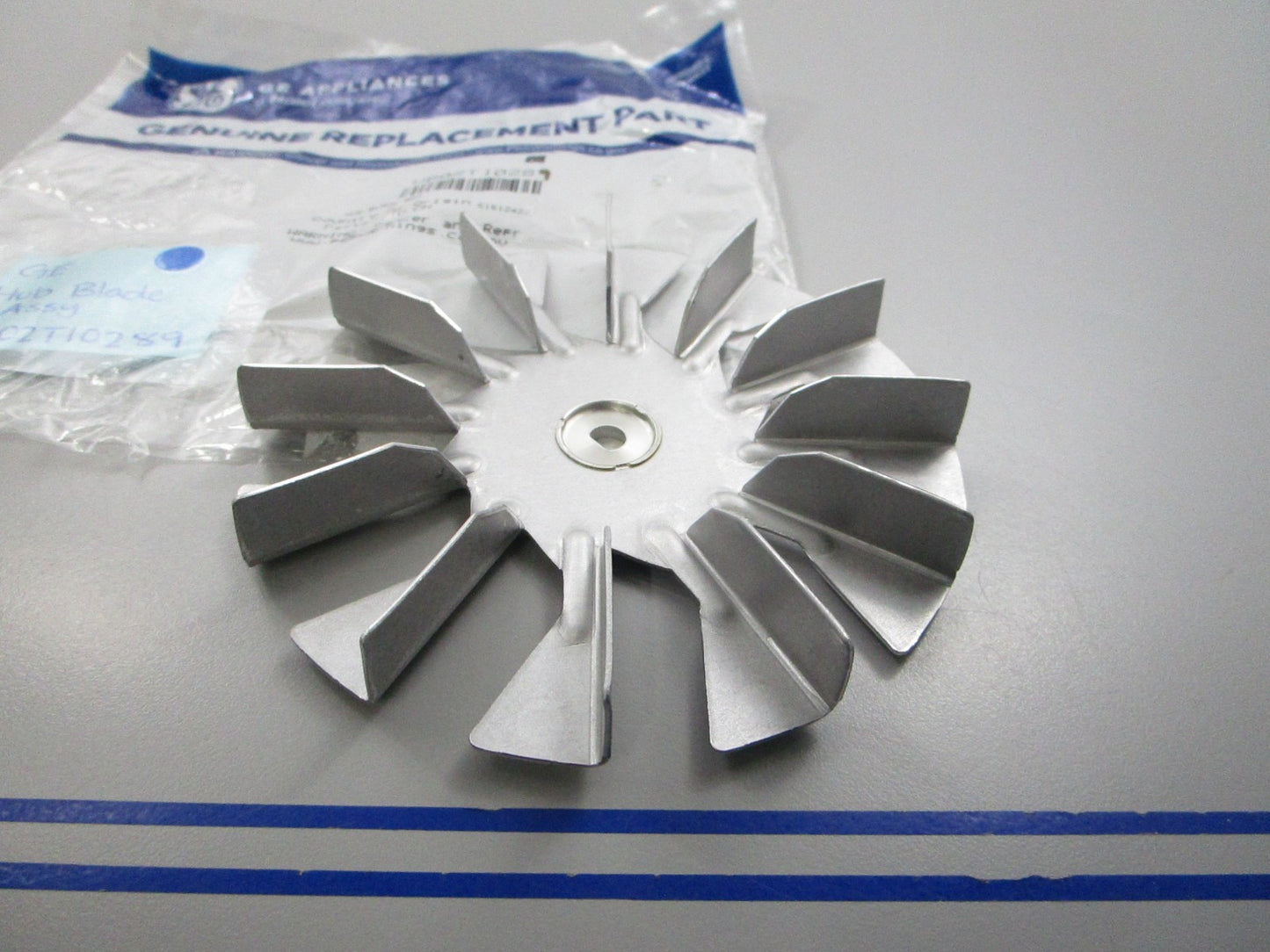 NEW OEM WB02T10289 GE Hub Blade Assembly 0810