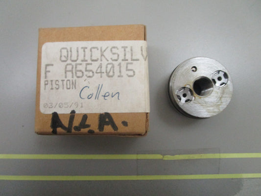 *NEW OEM* 0750 Mercury Force PISTON ASSY FA654015