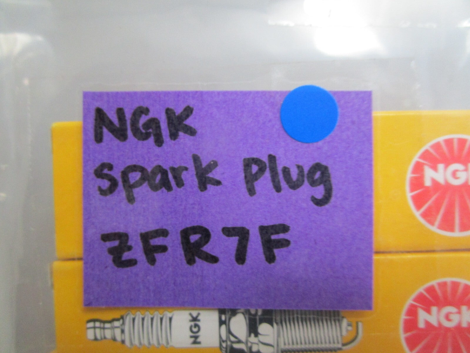 *NEW* (LOT OF 6) 0810 NGK Spark Plug ZFR7F
