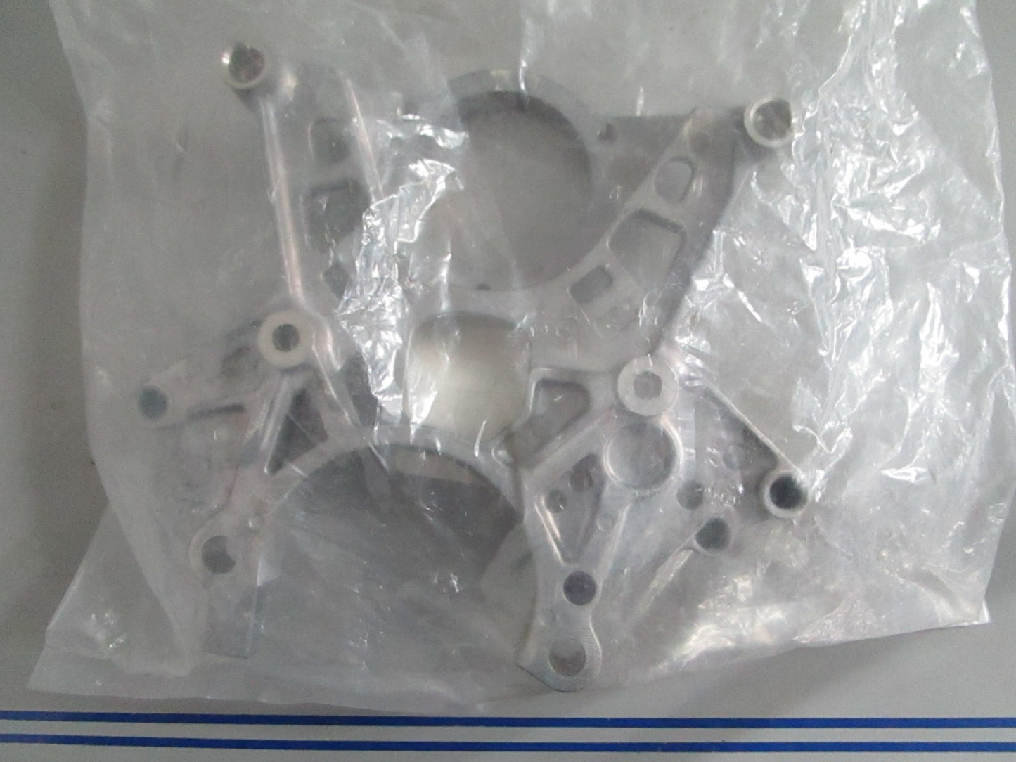 *NEW OEM* 0820 Suzuki Stator Base 12625-89L00