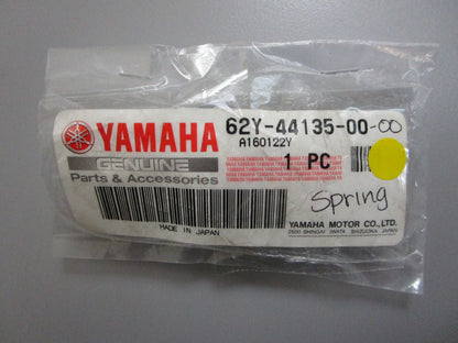 *NEW OEM* 0810 Yamaha Spring 62Y-44135-00-00