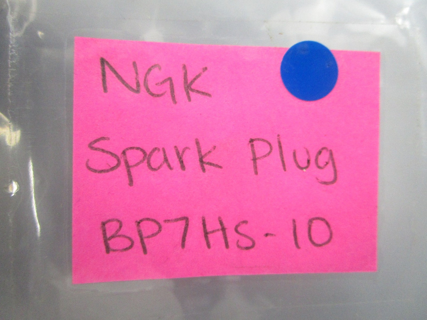 NEW (LOT OF 3) BP7HS-10 NGK Spark Plug 0810